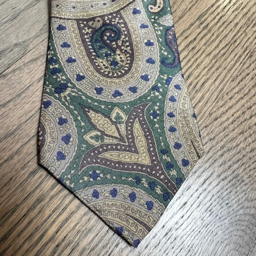 COLOURS‎ by Alexander Julian Silk Tie Paisley Design Green Blue Purple USA Made